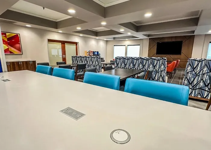 Holiday Inn Express Kearney By Ihg
