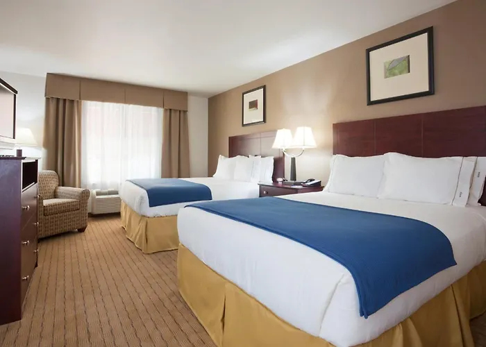 Holiday Inn Express & Suites By Ihg
