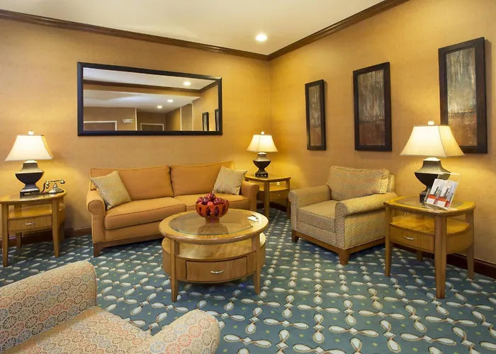 Holiday Inn Express & Suites Culpeper By Ihg
