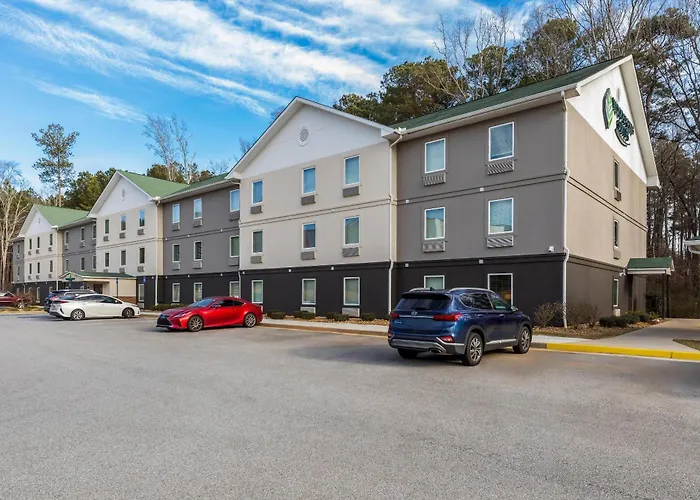 Woodspring Suites Airport