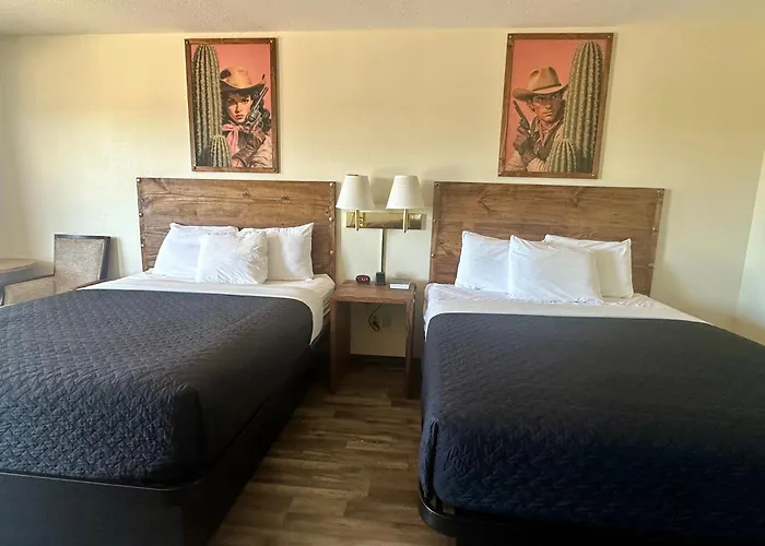 Cactus Inn And Suites