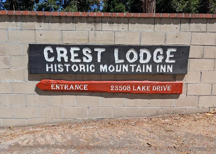 Crest Lodge Historic Mountain