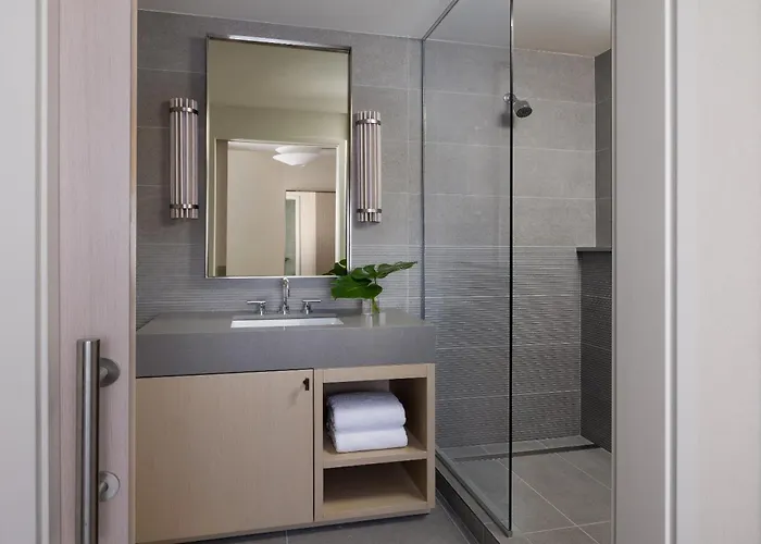 Kimpton Claret By Ihg
