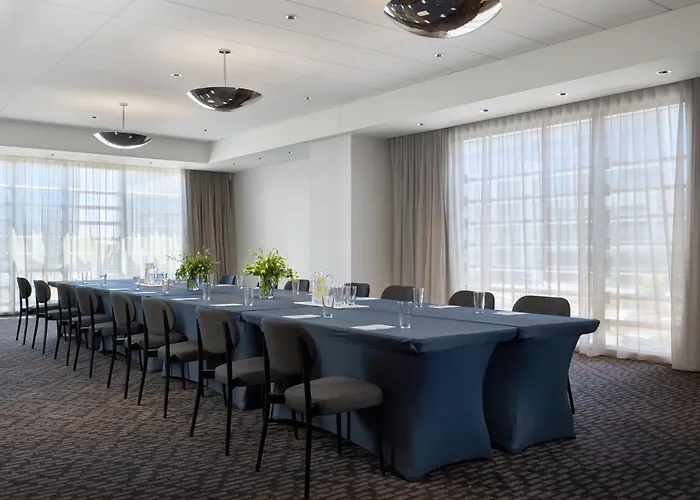 Kimpton Claret By Ihg