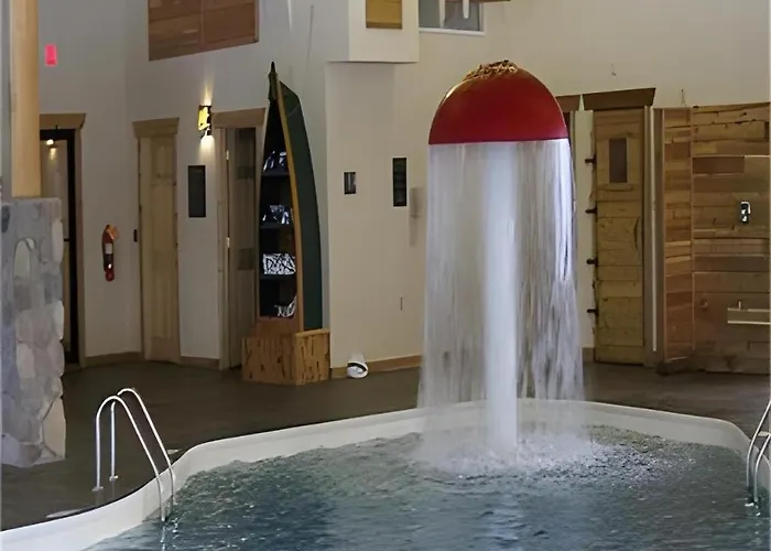 Holiday Inn Express Munising-Lakeview Hotel By Ihg