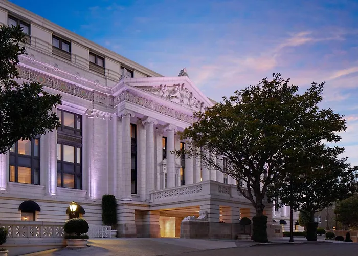 Ritz-Carlton,