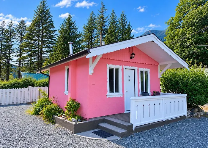 Richca Chalets Resort