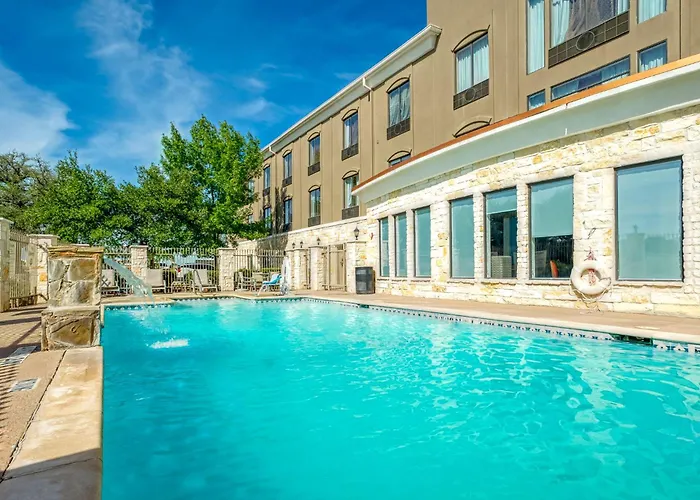 Holiday Inn Express And Suites Beeville By Ihg