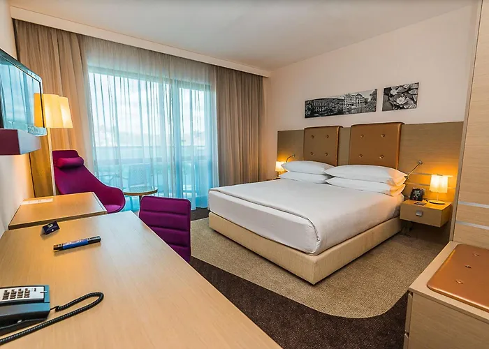 Hotel Doubletree By Hilton Oradea