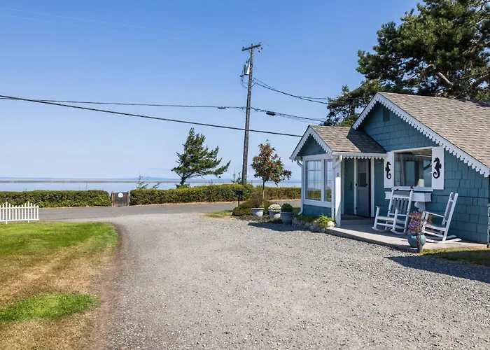 Juan De Fuca Waterfront & Cottages