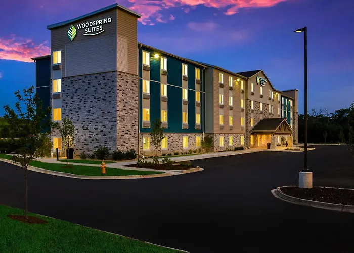 Woodspring Suites Chicago Addison
