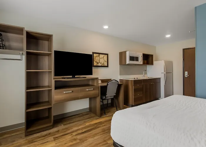 Woodspring Suites Yorktown