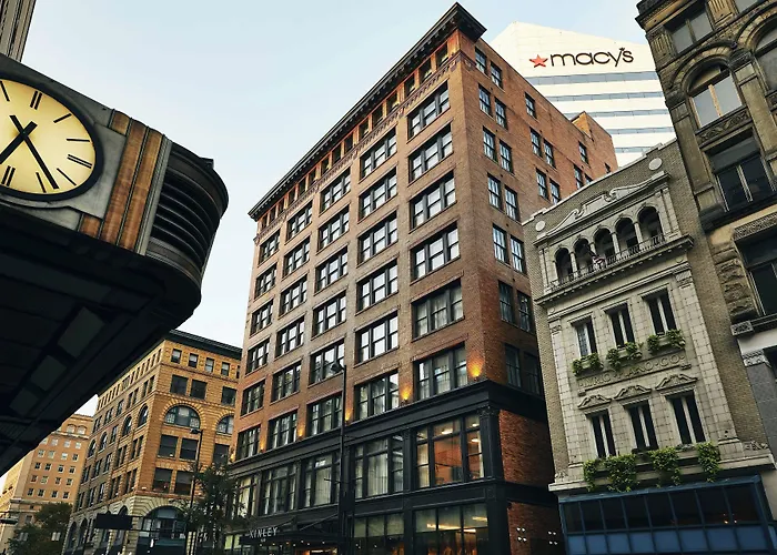 Kinley Downtown, A Tribute Portfolio