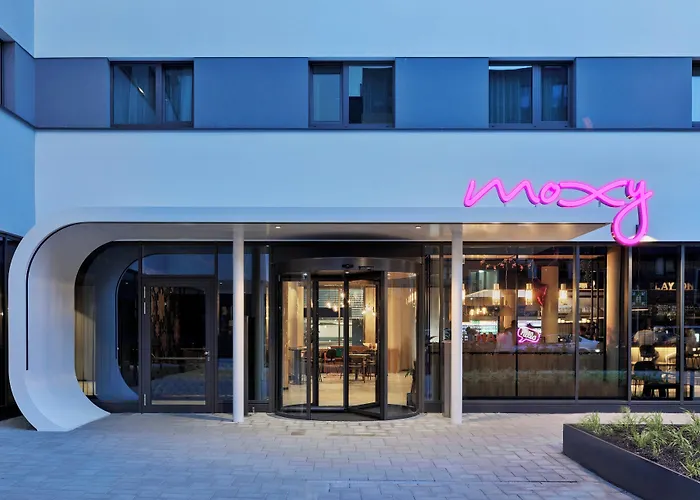 Moxy Altona