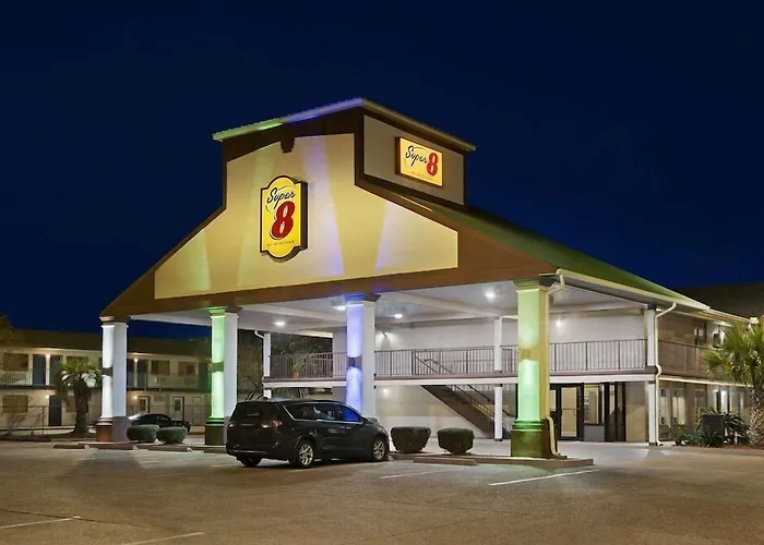 Super 8 By Wyndham Gulfport Airport Nw Near Biloxi