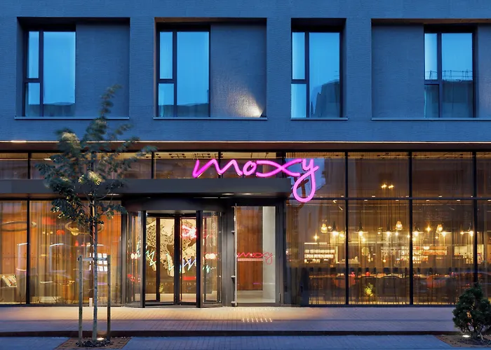Moxy Center