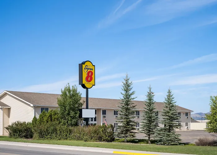 Super 8 By Wyndham Lewistown