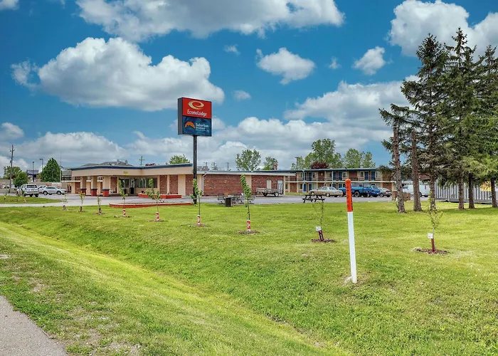 Econo Lodge Neenah