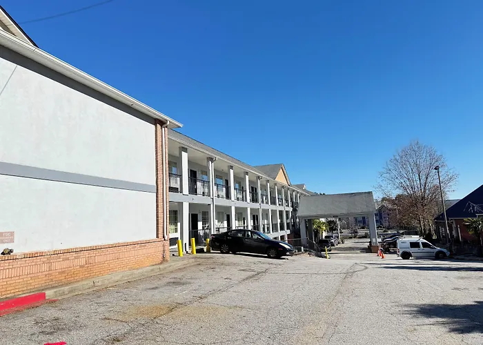 Garden Inn Hotel