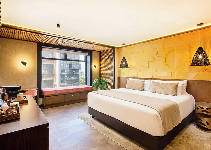 Golden Valley Hotel