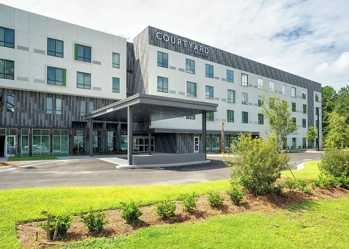Courtyard By Marriott Charleston-