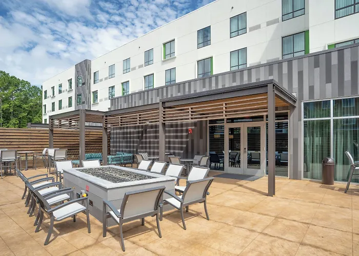 Courtyard By Marriott Charleston-