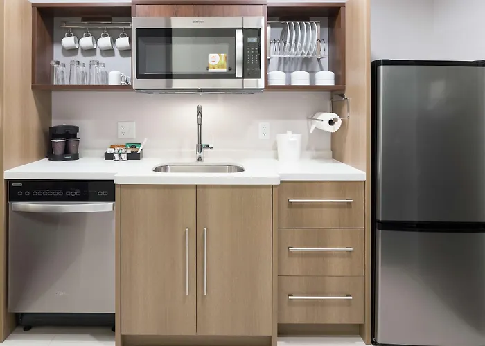 Home2 Suites By Hilton Airport