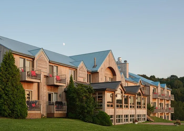 Battures Hotel Fjord Saguenay