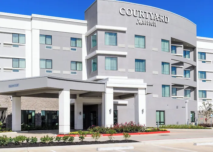 Courtyard By Marriott Lake Jackson