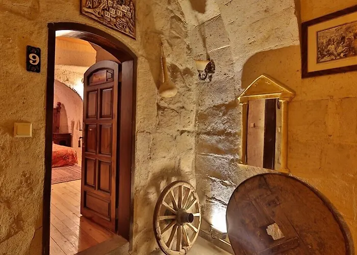 Travel Inn Cave Hotel