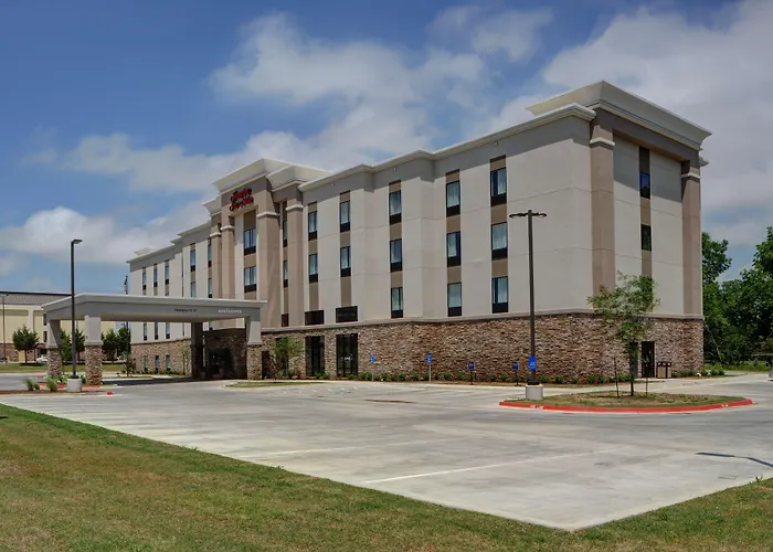 Hampton Inn & Suites