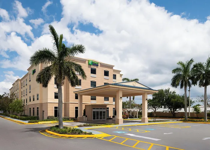 Holiday Inn Express & Suites Boynton Beach By Ihg
