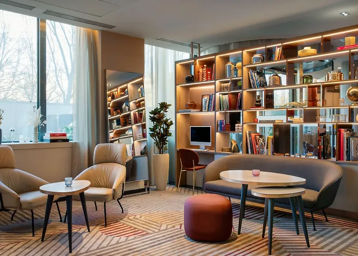 Ac Paris Porte Maillot By Marriott