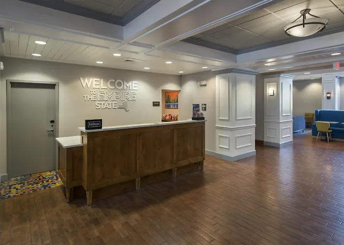 Hampton Inn And Suites /Utica