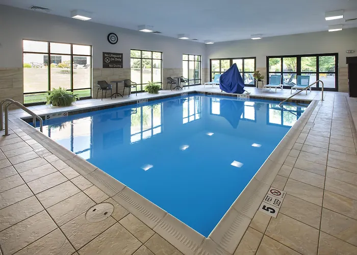 Hampton Inn And Suites /Utica