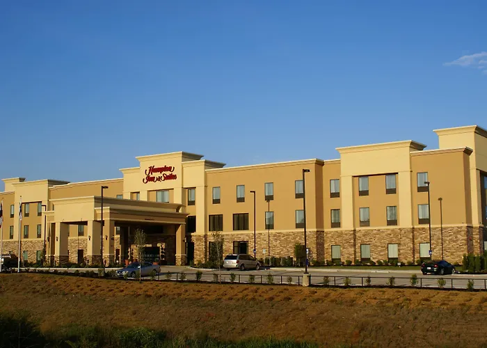 Hampton Inn & Suites