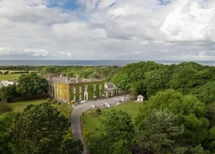 Hardwicke Hall Manor