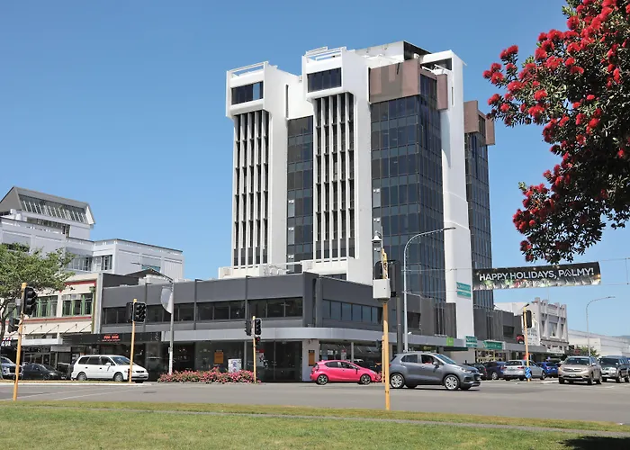 Quality Suites Central Square