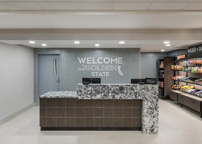 Hampton Inn & Suites Oakland Airport-Alameda