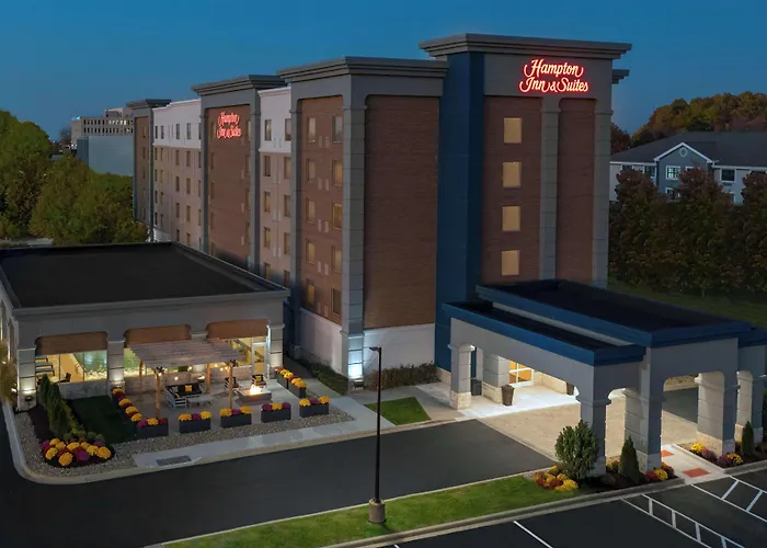 Hampton Inn & Suites Cleveland-