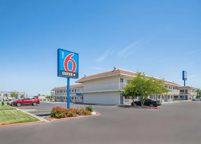 Motel 6 , Ca