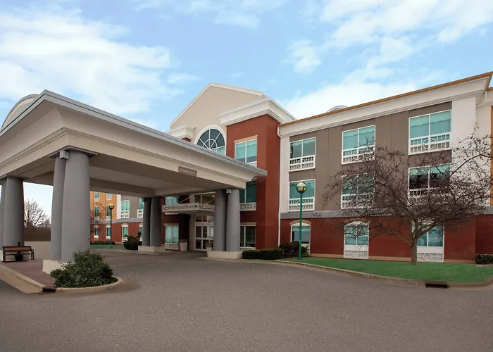 Holiday Inn Express Hotel & Suites Grand Rapids-North By Ihg