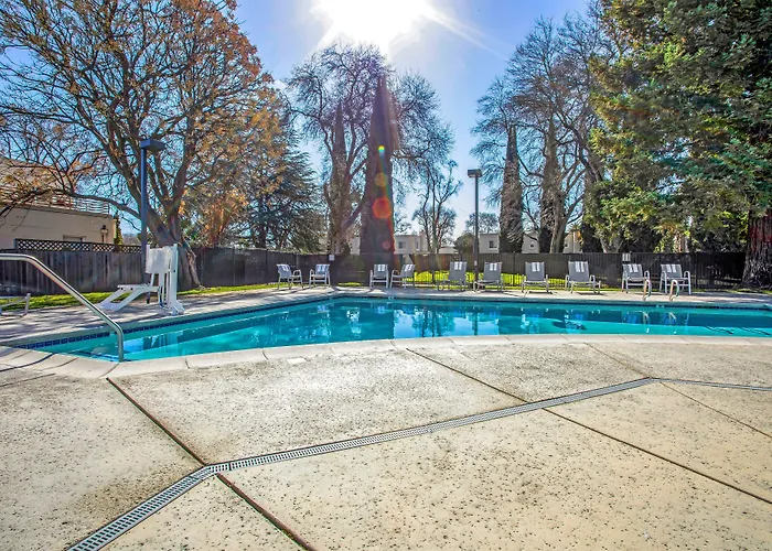 Lions Gate Hotel McClellan