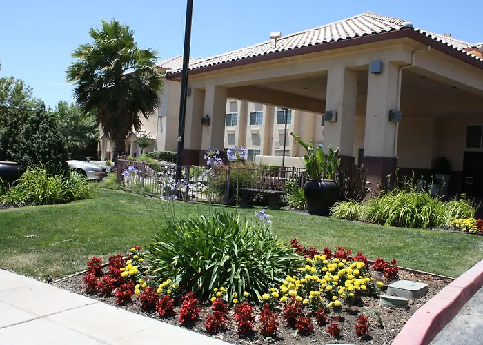Holiday Inn Express Madera By Ihg