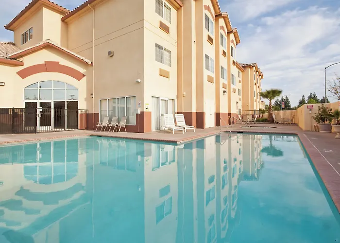 Holiday Inn Express Madera By Ihg