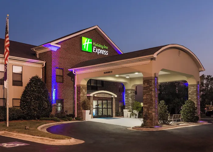 Holiday Inn Express - By Ihg