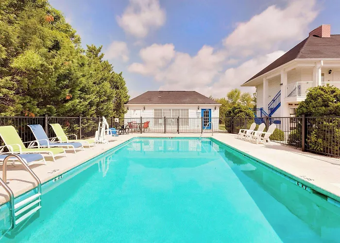 Baymont By Wyndham Cleveland