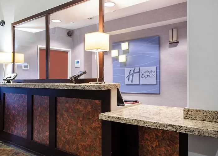 Holiday Inn Express & Suites Littleton By Ihg