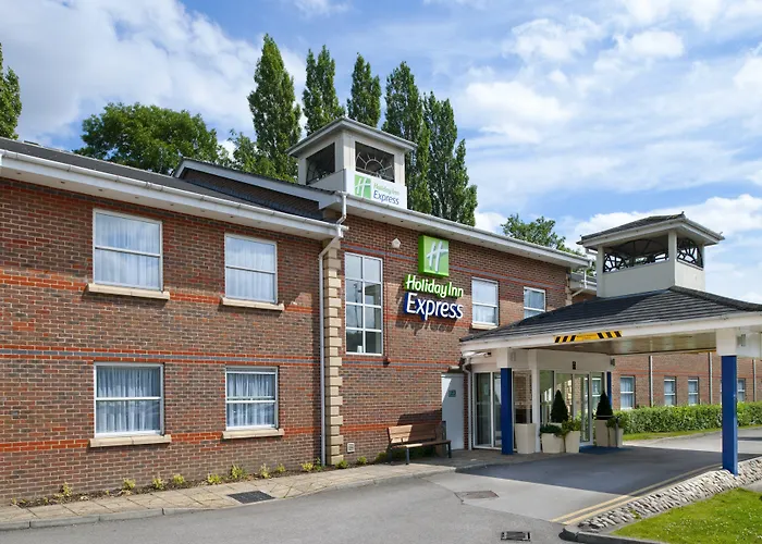 Holiday Inn Express Leeds-East By Ihg