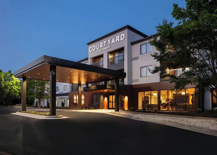 Courtyard By Marriott